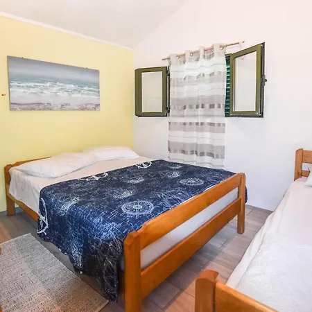 Holiday home House Vagabond Tkon